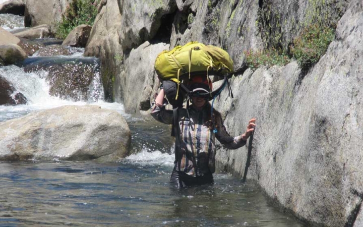 teens learn backpacking skills in california